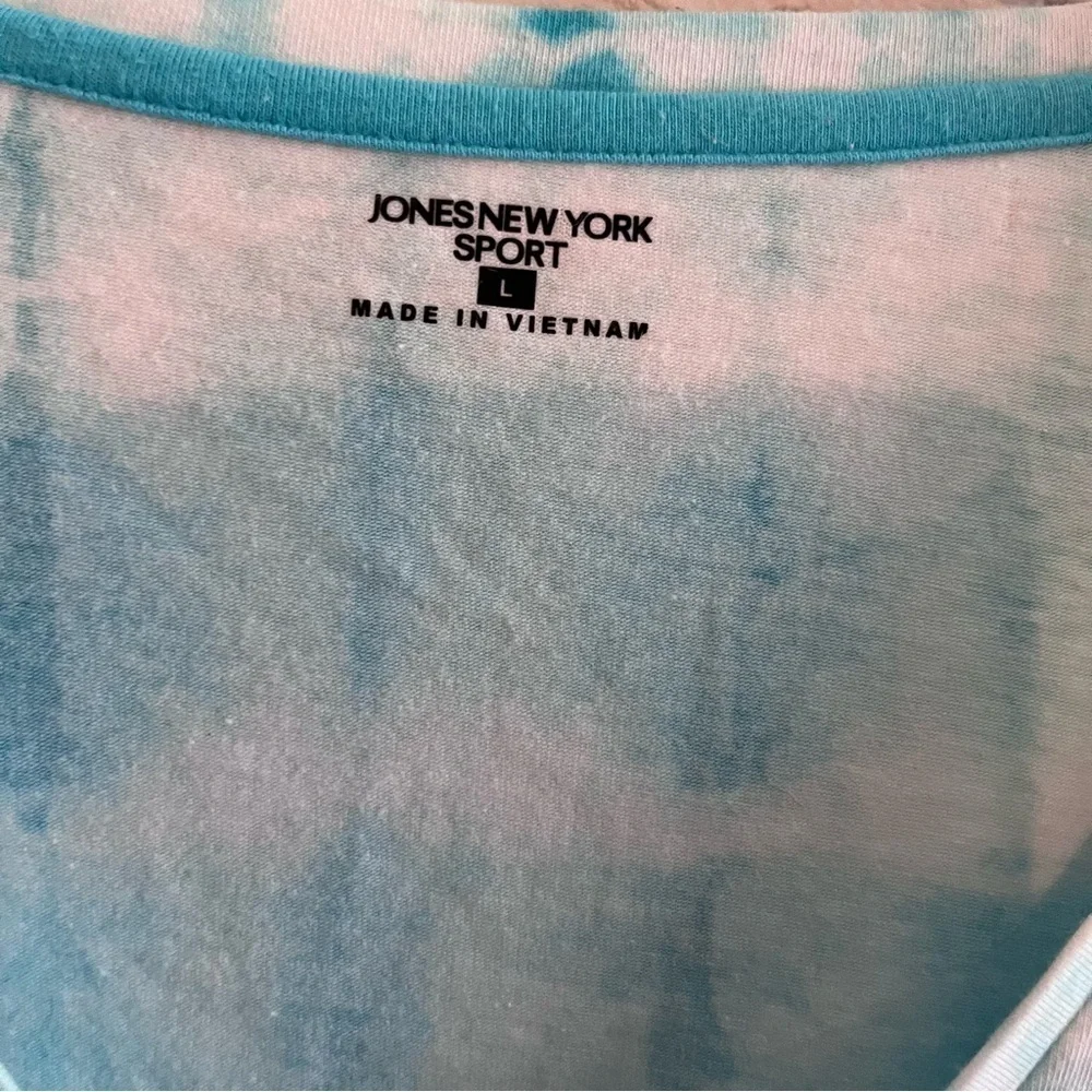 Jones New York Sport Blue and White Tie Dye Top Size Large - Picture 4 of 7